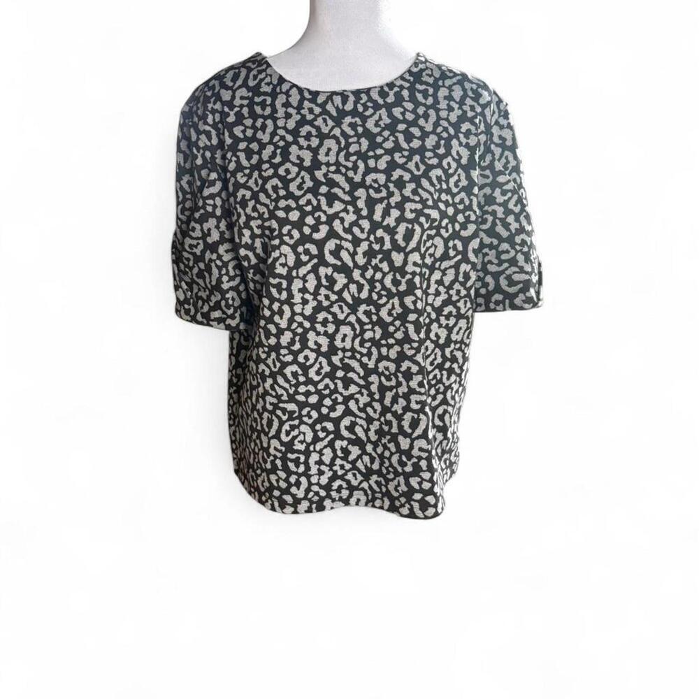 Banana Republic black & white fairy leopard print top Size Medium